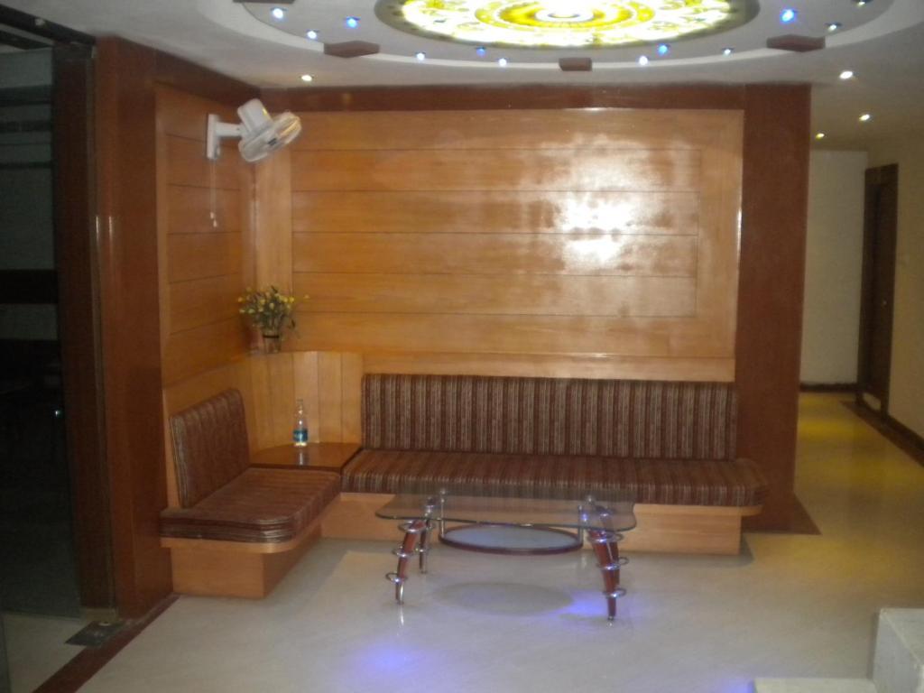 萨格尔城酒店 Ratlām 外观 照片
